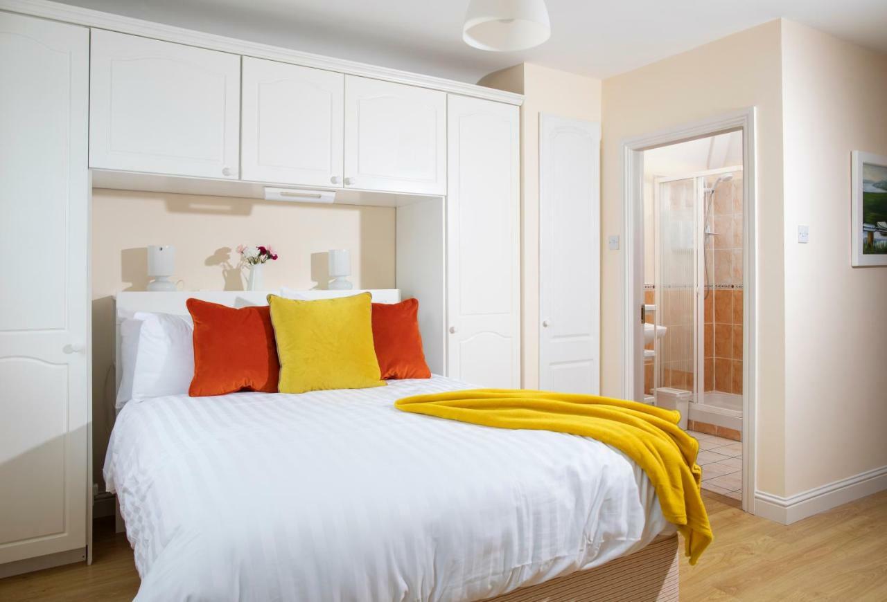 The Wooden House Hotel คิลมอร์คีย์ ภายนอก รูปภาพ